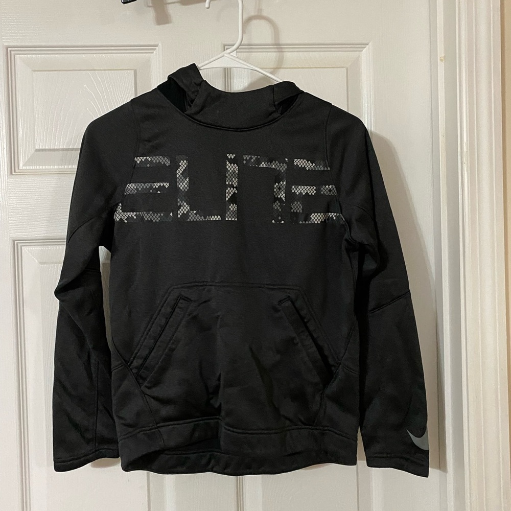 Boy’s Nike Elite L Hoodie Black